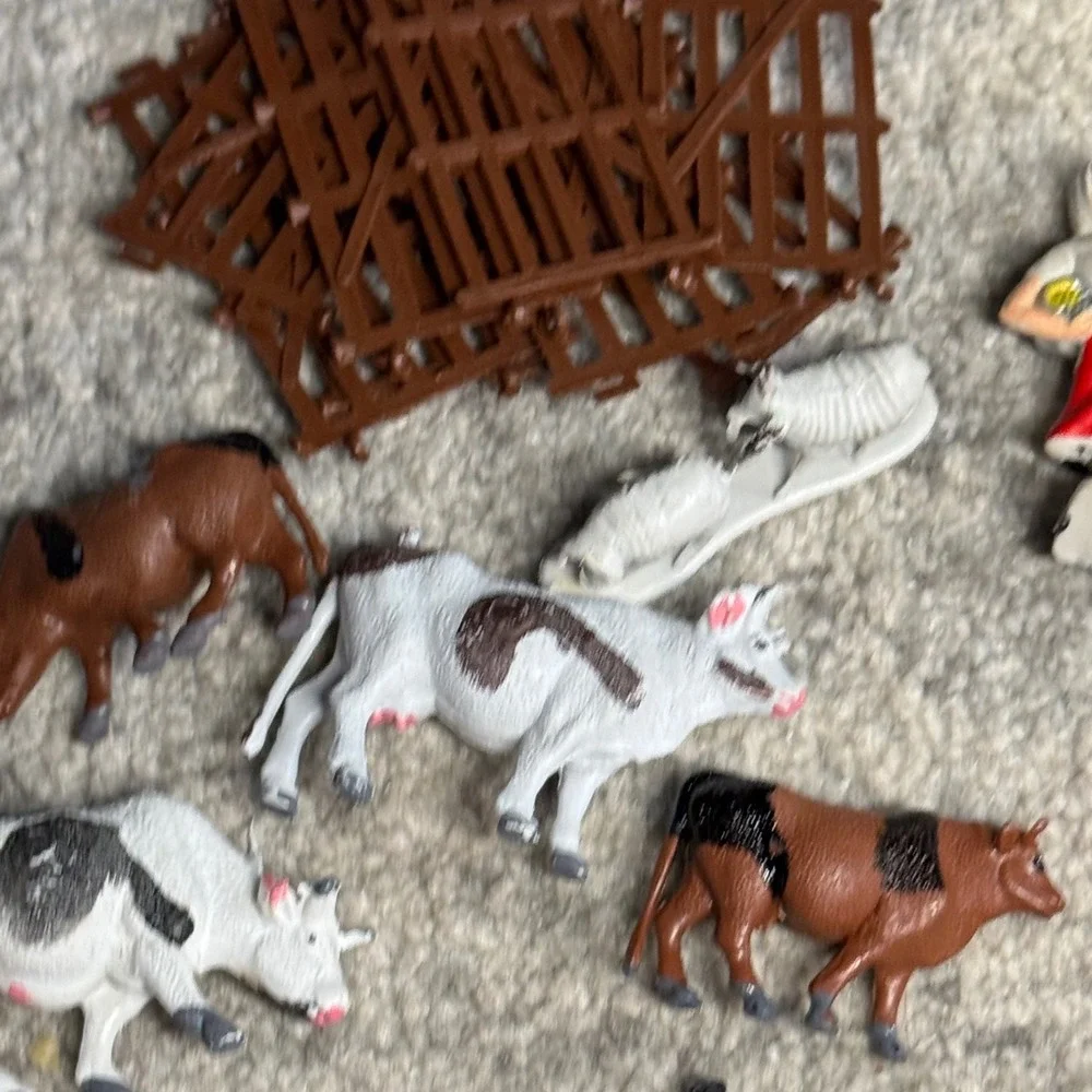 Vintage Pat Harris Farm Set Plastic Animals Figures Fencing Made‎ in Hong Kong